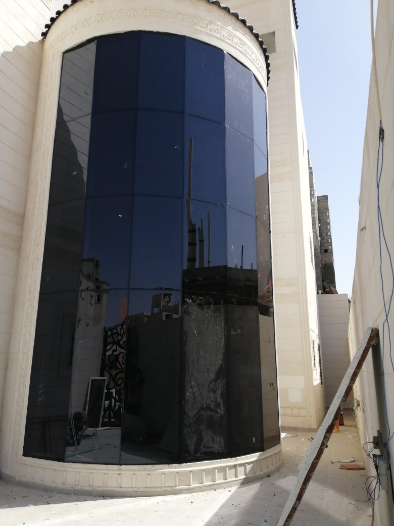 رواد الزجاج بالرياض