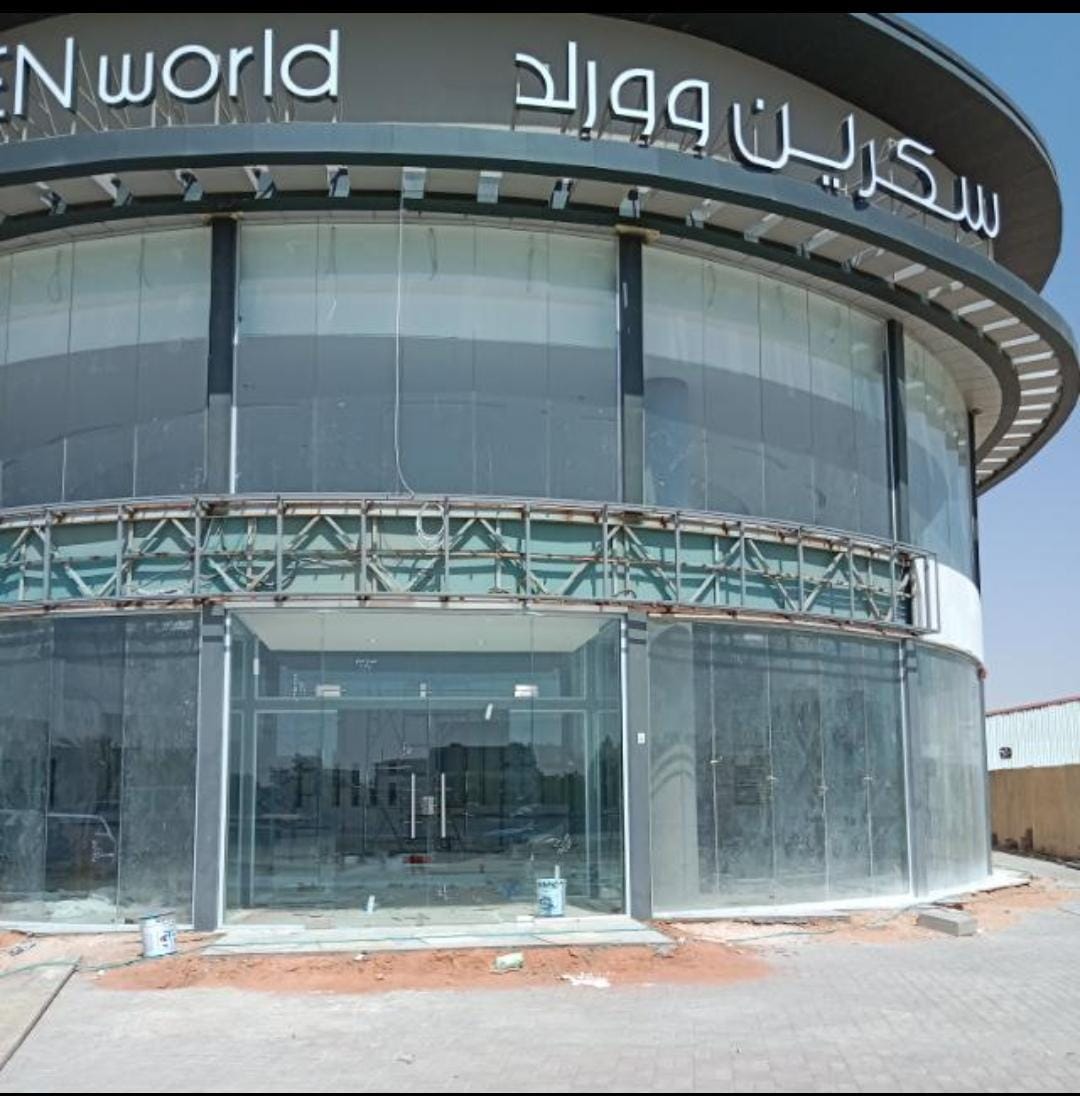 رواد الزجاج بالرياض