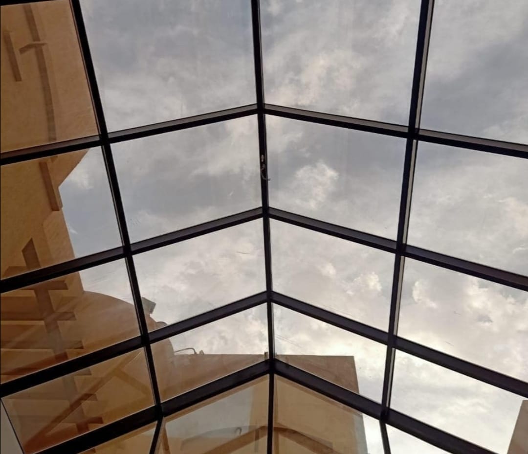 رواد الزجاج بالرياض