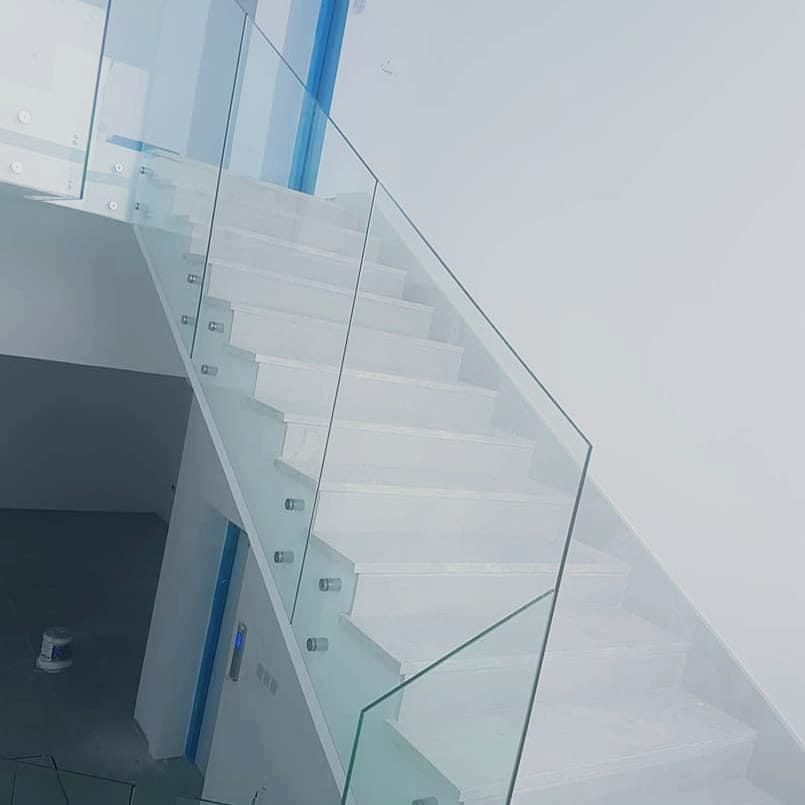 رواد الزجاج بالرياض