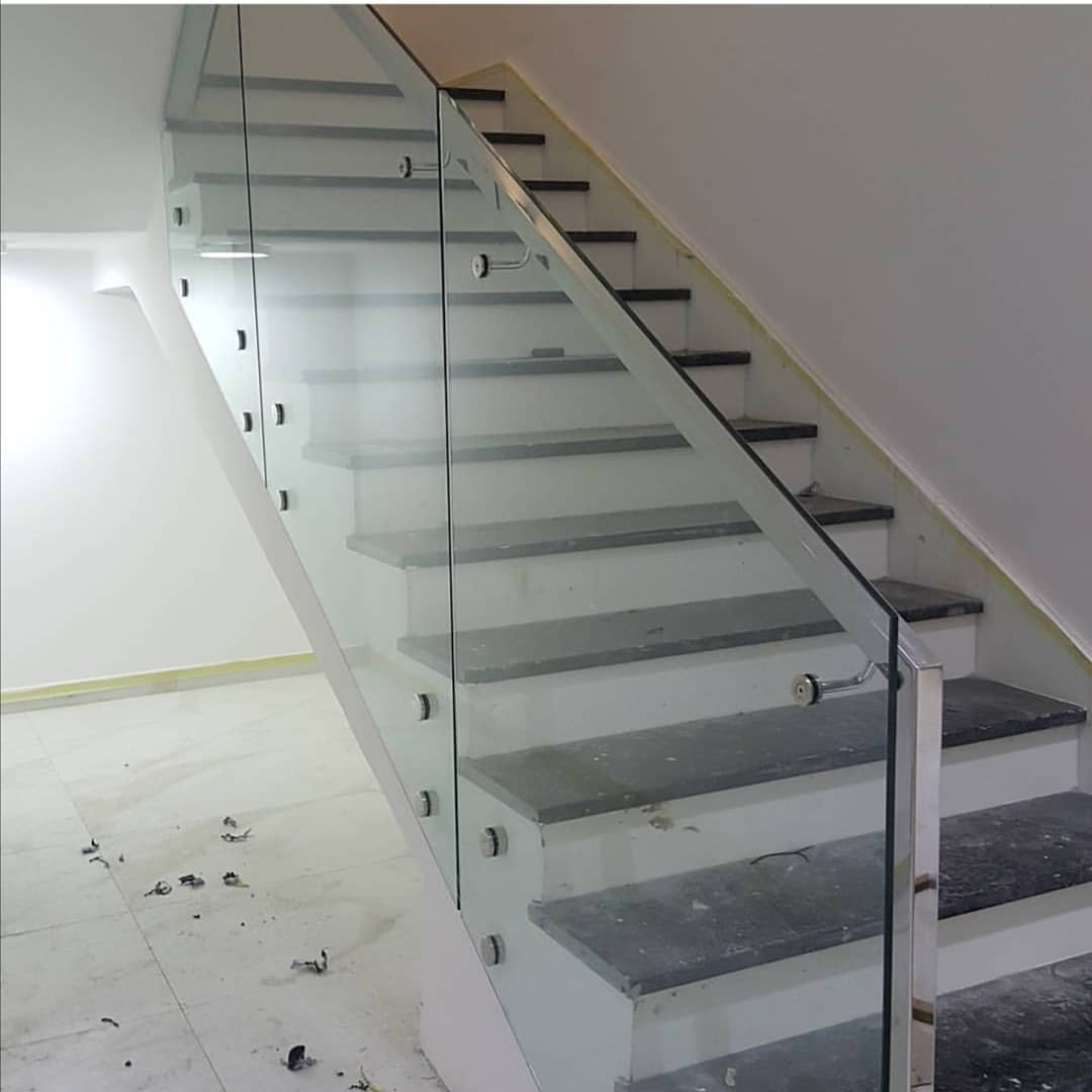 رواد الزجاج بالرياض